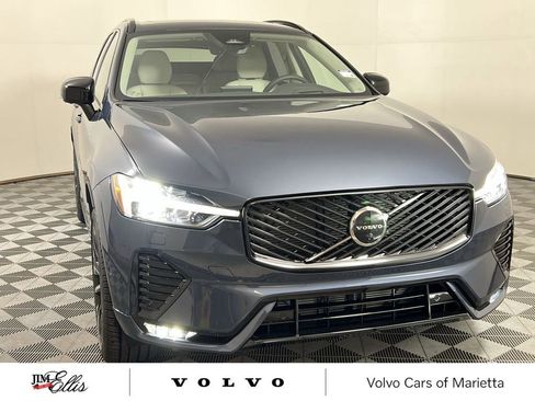 Used 2026 Volvo XC60 B5 Ultra w/ Climate Package image 3