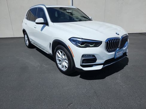 Used 2021 BMW X5 sDrive40i w/ Premium Package RWD image 2