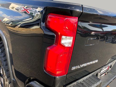 Used 2020 Chevrolet Silverado 2500 Custom w/ Custom Value Package AWD/4WD image 30