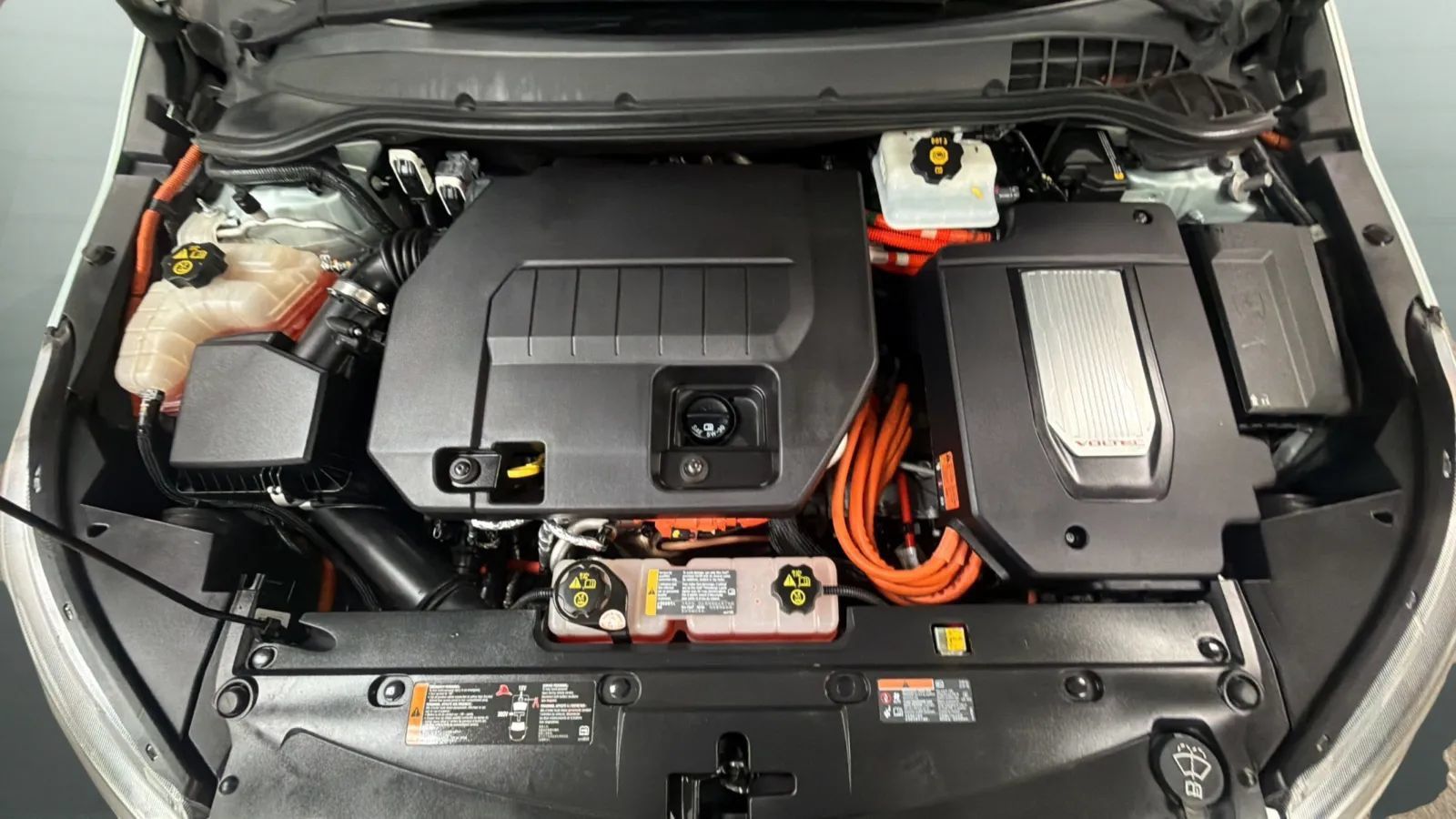Used 2012 Chevrolet Volt Premium w/ Premium Trim Package FWD image 23
