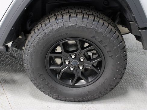 Used 2024 Jeep Wrangler Unlimited image 19