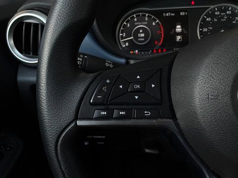 Used 2025 Nissan Versa SV FWD image 29