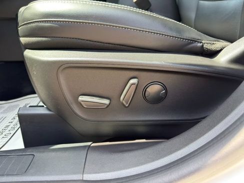 Used 2023 Ford Escape Platinum AWD/4WD image 20