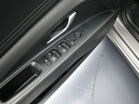 Used 2023 Hyundai Elantra Limited w/ Cargo Package image 14