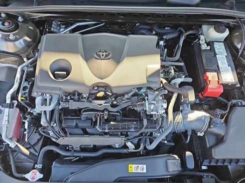 Used 2021 Toyota Camry XSE image 31