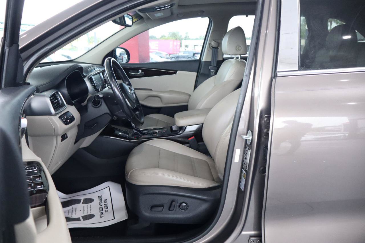 Used 2019 Kia Sorento EX w/ EX Touring Package FWD image 15