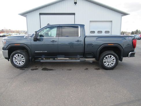 Used 2020 GMC Sierra 3500 SLE w/ SLE Value Package image 9