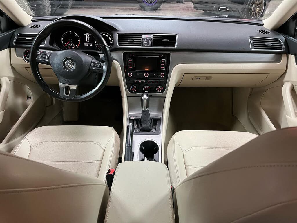 Used 2014 Volkswagen Passat TDI SE FWD image 10