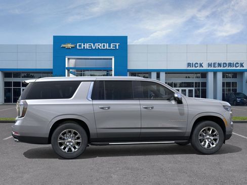 New 2026 Chevrolet Suburban Premier AWD/4WD image 7