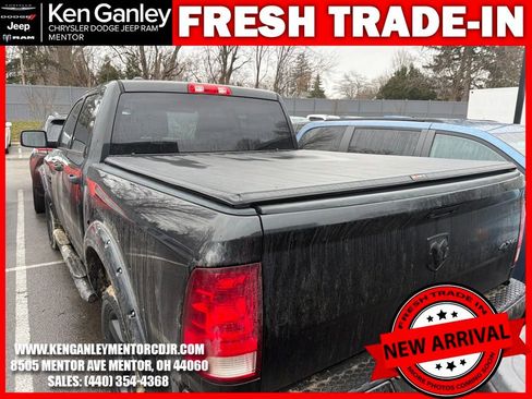 Used 2017 RAM 1500 Express w/ Black Ram 1500 Express Group image 9