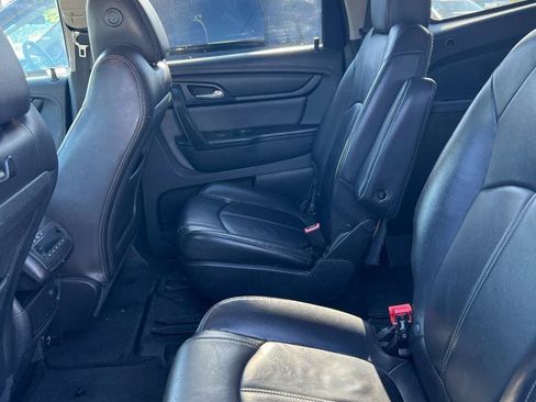 Used 2017 Chevrolet Traverse LT FWD image 6