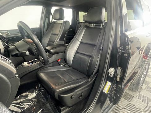 Used 2021 Jeep Grand Cherokee Limited image 24