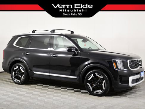 Used 2025 Kia Telluride S AWD/4WD image 1
