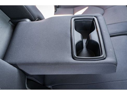 Used 2023 Toyota Highlander LE image 27