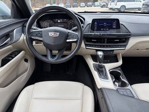 Used 2023 Cadillac CT4 Luxury w/ Sun And Sound Package image 9