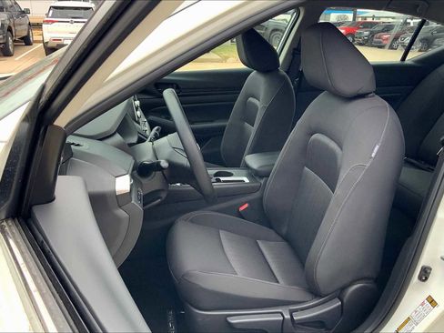 New 2025 Nissan Altima 2.5 S image 9