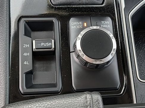 Used 2022 Toyota Tundra Limited AWD/4WD image 16