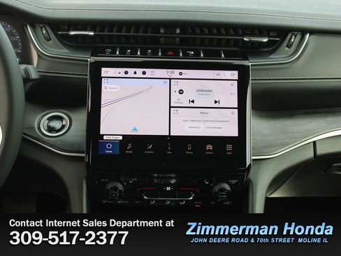 Used 2024 Jeep Grand Cherokee L Limited w/ Black Appearance Package image 17