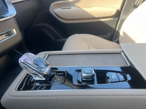 New 2026 Volvo XC90 B6 Plus w/ Protection Package Premier AWD/4WD image 34