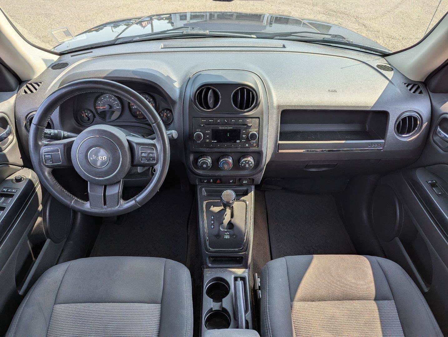 Used 2014 Jeep Patriot Latitude FWD image 21
