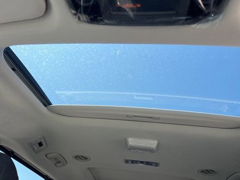 New 2026 Kia Carnival SX Prestige image 9