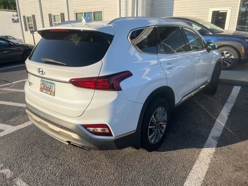 Used 2020 Hyundai Santa Fe SEL w/ Convenience Package FWD image 5