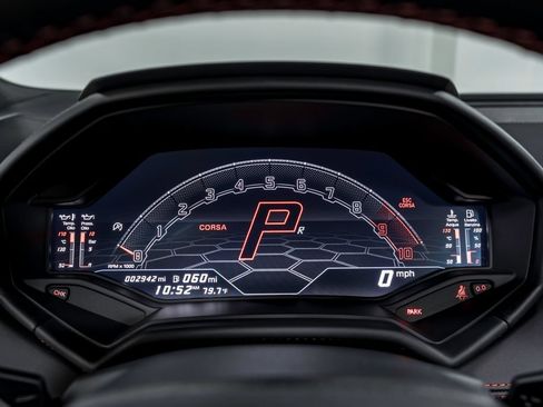 Used 2023 Lamborghini Huracan EVO RWD image 17