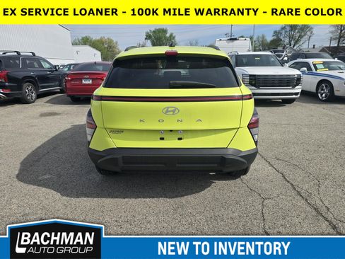 Used 2025 Hyundai Kona SEL image 2