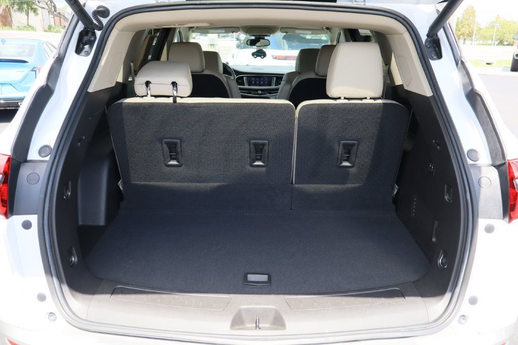 Certified 2021 Buick Enclave Premium w/ Sun and Sites Package FWD image 27