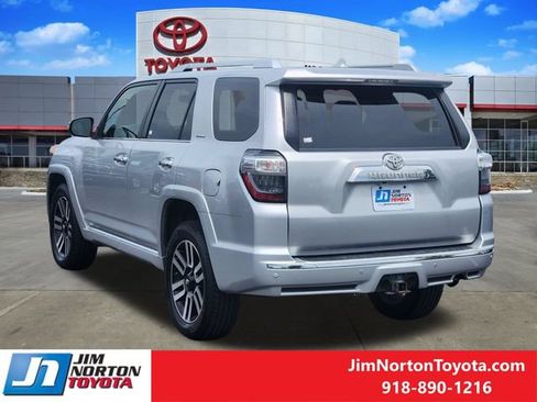 Used 2015 Toyota 4Runner Limited AWD/4WD image 7