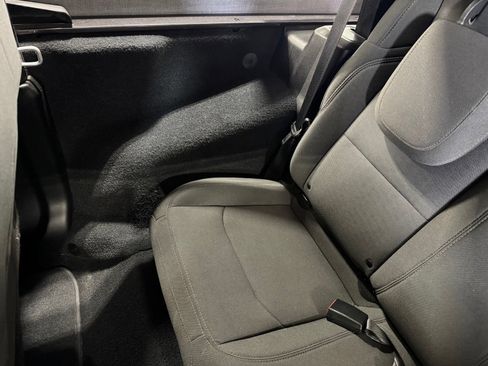 Used 2018 Jeep Wrangler Sport AWD/4WD image 35