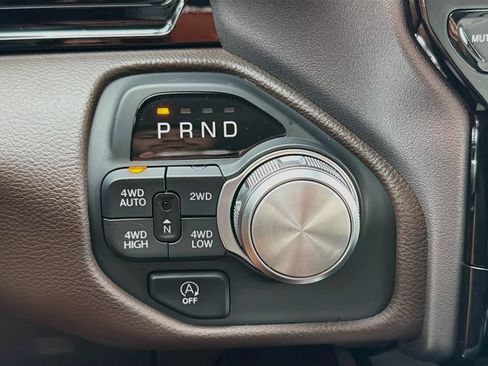 Used 2025 RAM 1500 Laramie AWD/4WD image 26