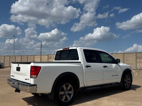 Used 2015 Nissan Titan SV w/ SV Value Truck Package RWD image 25