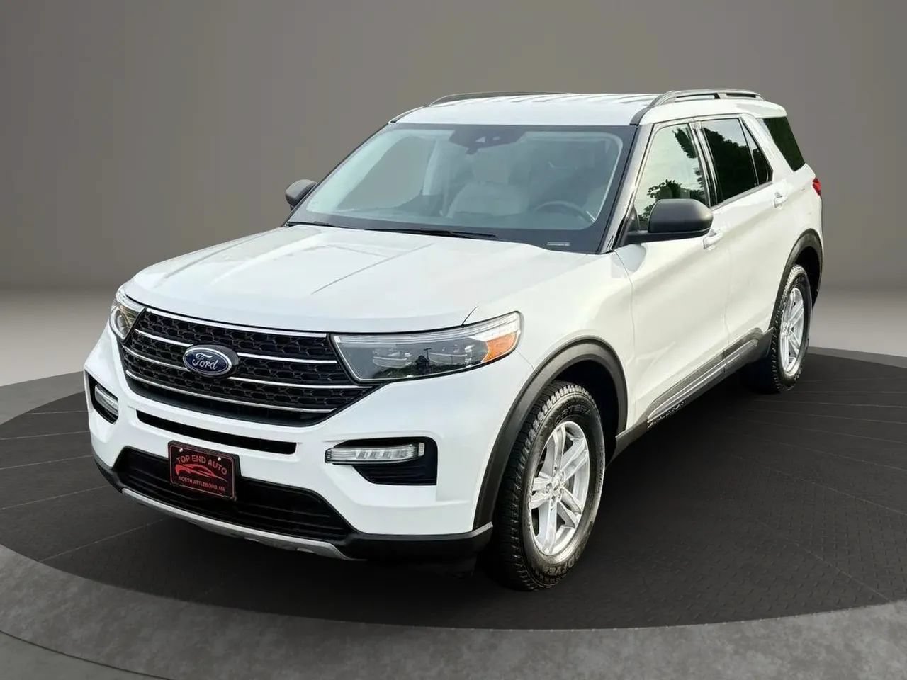 Used 2020 Ford Explorer XLT w/ Equipment Group 202A AWD/4WD image 1