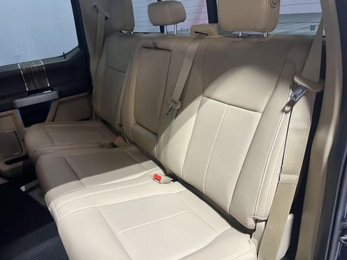 Used 2019 Ford F150 Lariat AWD/4WD image 23