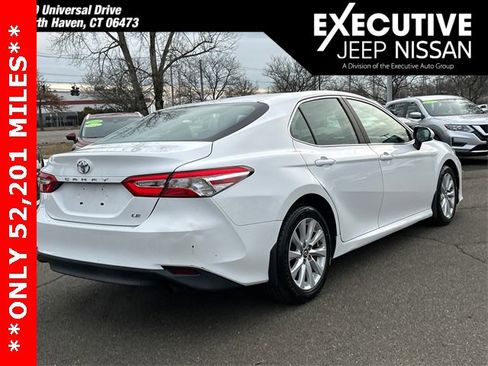 Used 2018 Toyota Camry L image 2