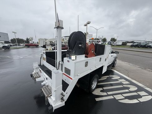 Used 2015 RAM 5500 Tradesman w/ Max Tow Package image 5