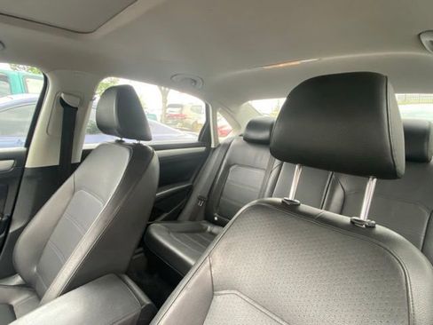 Used 2012 Volkswagen Passat 2.5 SE FWD image 13