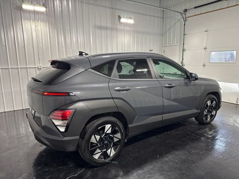 Used 2024 Hyundai Kona SEL FWD image 3