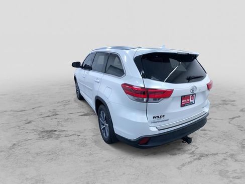 Certified 2017 Toyota Highlander XLE image 7