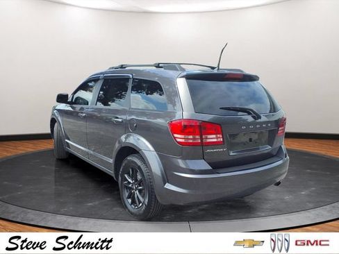 Used 2019 Dodge Journey SE FWD image 3