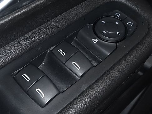 Used 2022 GMC Terrain SLT image 27