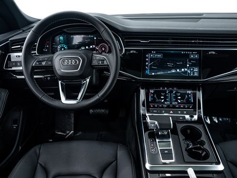 New 2025 Audi Q8 Premium Plus image 9