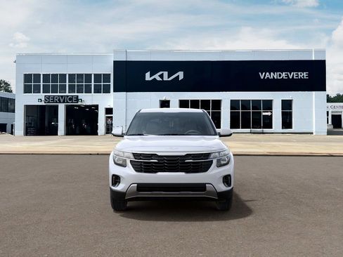 New 2026 Kia Seltos LX FWD image 2