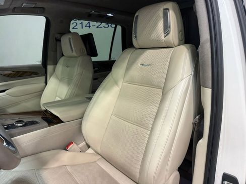 Used 2021 Cadillac Escalade Premium Luxury Platinum image 22
