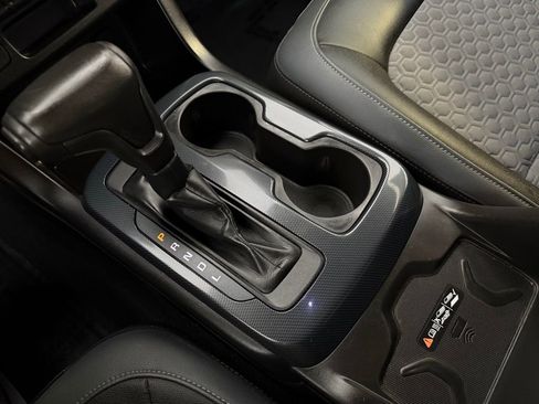 Used 2020 Chevrolet Colorado Z71 image 26