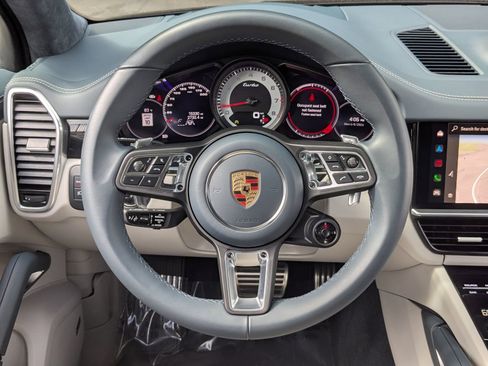 Certified 2023 Porsche Cayenne Turbo AWD/4WD image 15