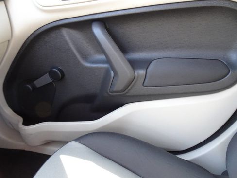 Used 2013 Ford Fiesta S w/ Convenience Pkg image 25