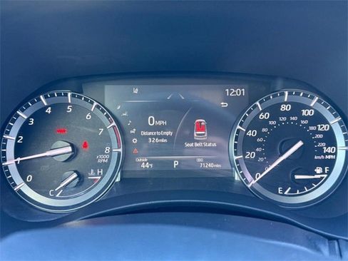 Used 2022 Toyota Highlander XLE image 19