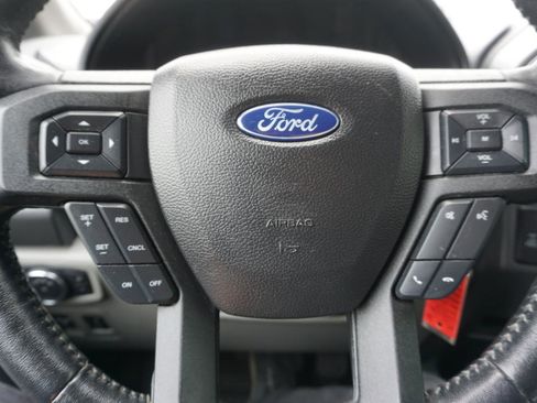 Used 2018 Ford F150 XLT w/ Equipment Group 302A Luxury AWD/4WD image 16
